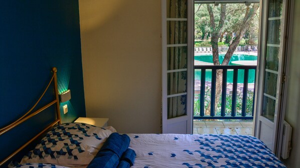 2 室のベッドルーム、セーフティボックス (室内)、アイロン / アイロン台、WiFi (無料)