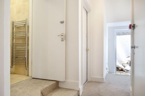 Apartment | Living area - Sidney Street - Deluxe Double Room (London)