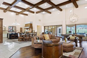 Interior - Cave Creek Serenity and Privacy with Gorgeous Mountain and Desert Views! (Cave Creek)