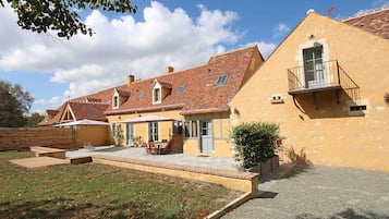 Esterni