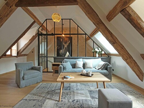 17th-century cottage with garden, forest nearby, pets allowed