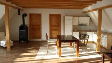 Apartemen (Oldenburg) | Makan di kamar