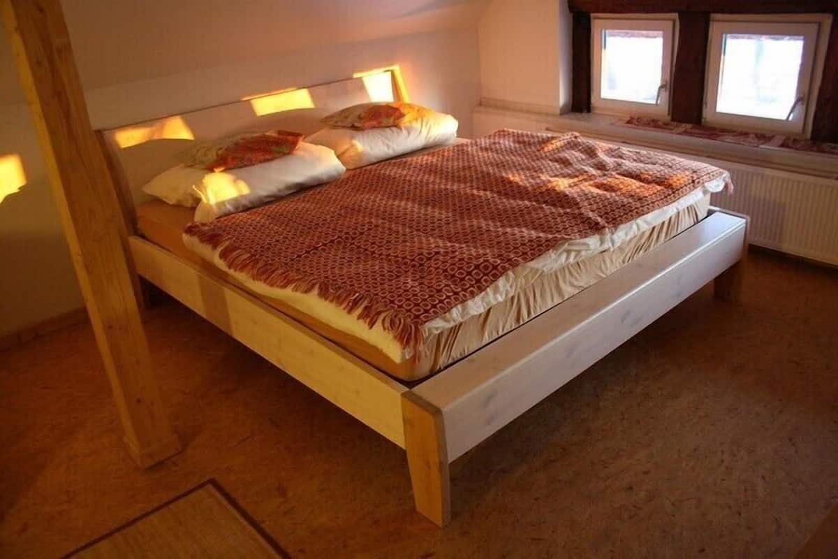 Iron/ironing board, free cots/infant beds, free WiFi, bed sheets