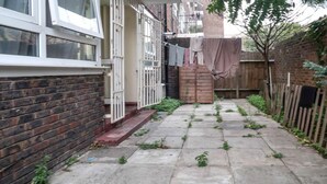 Unclassified image, 3 of 13, button - Teviot Street - Deluxe Double Room (London)