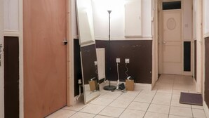 Unclassified image, 2 of 13, button - Teviot Street - Deluxe Double Room (London)
