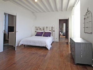 5 bedrooms, free WiFi