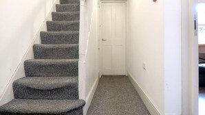 Unclassified image, 4 of 19, button - Clemence Road - Deluxe Double Room (London)