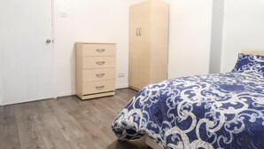 Unclassified image, 2 of 11, button - Ponsonby House - Deluxe Double Room (London)