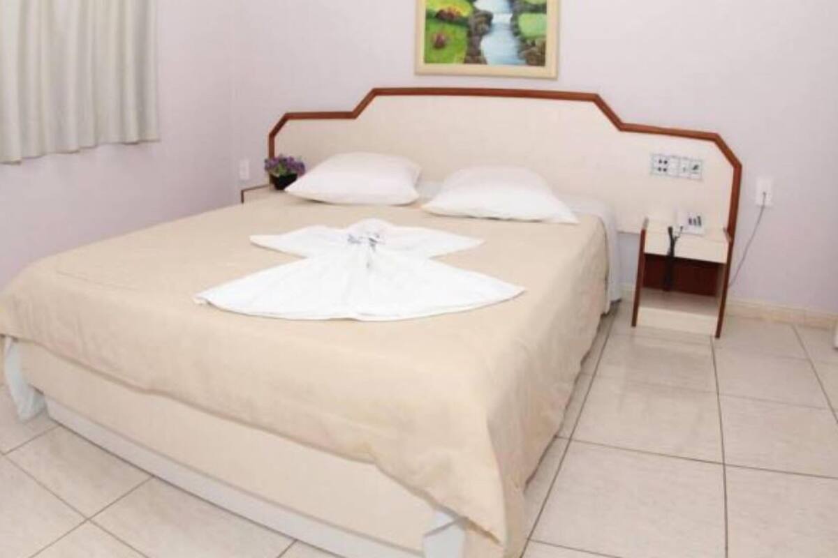 Comfort-Doppelzimmer zur Einzelnutzung | Schreibtisch, Verdunkelungsvorhänge, kostenloses WLAN, Bettwäsche