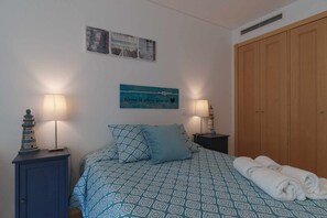 3 dormitorios, tabla de planchar con plancha, wifi gratis y ropa de cama
