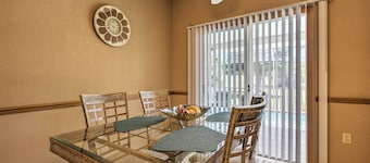 1 Mi to Weeki Wachee: Home w/ Pool in Spring Hill