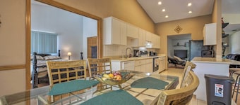 1 Mi to Weeki Wachee: Home w/ Pool in Spring Hill