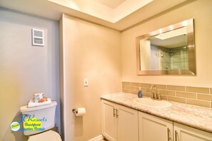 Combined shower/bathtub