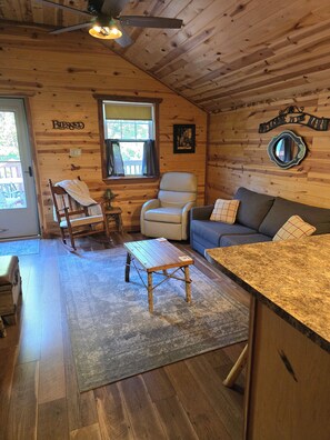 Televisión, reproductor de DVD y videoteca 