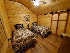 2 habitaciones, tabla de planchar con plancha y wifi gratis 