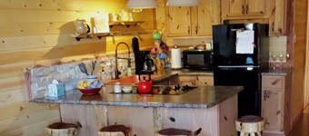 Come to the country and relax and unplug! Only 15 min. from downtown Branson!