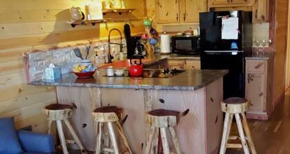 Come to the country and relax and unplug! Only 15 min. from downtown Branson!