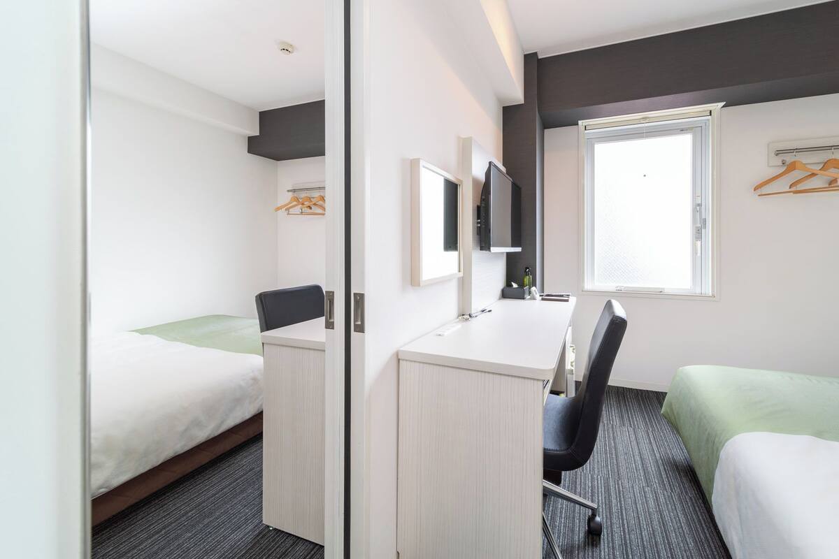 Phòng, không hút thuốc (Connecting Rooms) | Bàn, phòng cách âm, truy cập Internet không dây miễn phí