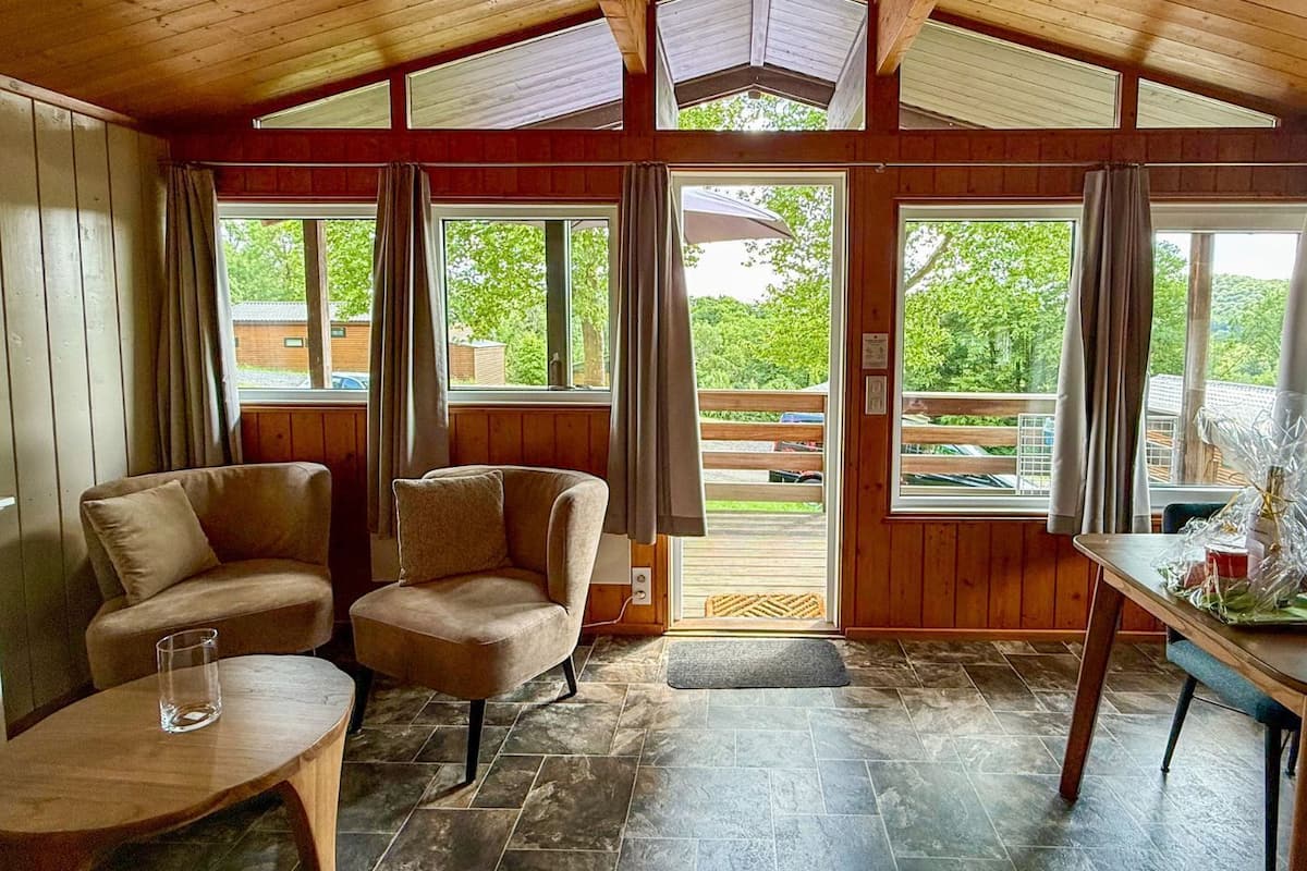 Chalet, 1 letto matrimoniale, terrazzo (Etoile) | Area soggiorno | TV, caminetto
