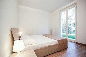 2 camere, ferro/asse da stiro, culla da viaggio, Wi-Fi gratuito