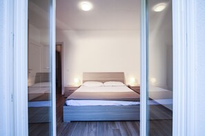 2 Schlafzimmer, Bügeleisen/Bügelbrett, Reisekinderbett, kostenloses WLAN