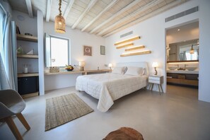 Superior Suite, Jetted Tub, Sea View