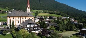 Holiday apartment for 4 pers with BALCONY, SWIMMING POOL, GARDEN, cable cars in the summer for free