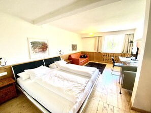 2 Schlafzimmer, Bügeleisen/Bügelbrett, Reisekinderbett, kostenloses WLAN