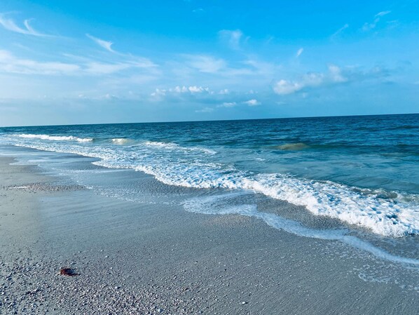 On the beach, beach towels - Fort Myers Beach Beachfront 1B/1B Condo Steps from the Gulf! (Fort Myers Beach)