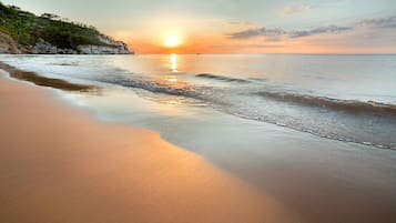 Spiaggia privata nelle vicinanze, sabbia bianca