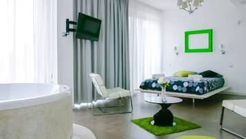 Suite Luxury (Max) | Biancheria da letto di alta qualità, copriletto in piuma, minibar