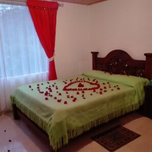 Double Room, 1 Double Bed | Iron/ironing board, bed sheets