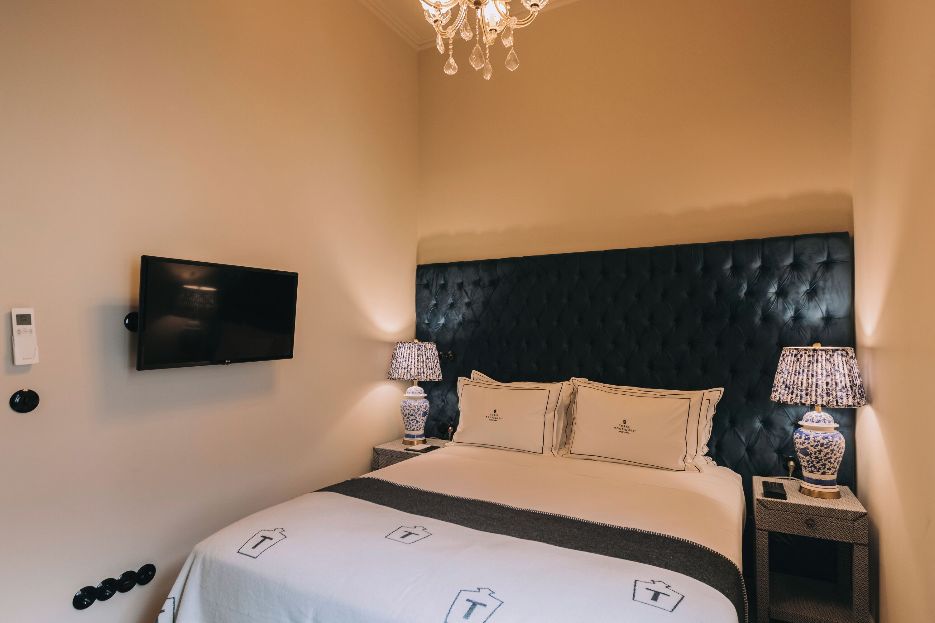 Superior Apartament | Sengetøy av topp kvalitet, minibar og safe på rommet