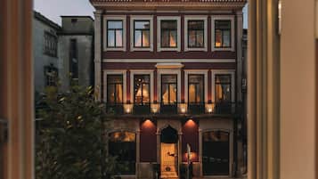 Premium bedding, minibar, in-room safe, individually decorated