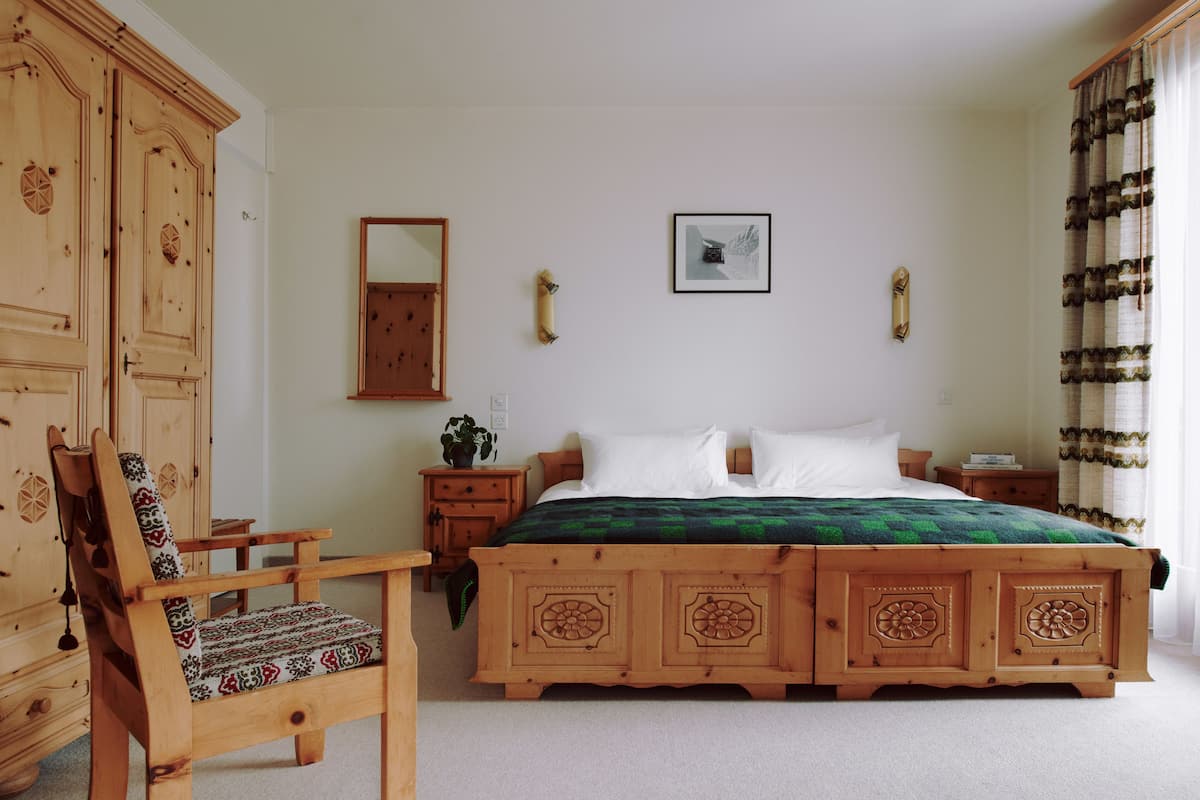 Quarto triplo | Cofres nos quartos, escrivaninha, Wi-Fi de cortesia, roupa de cama