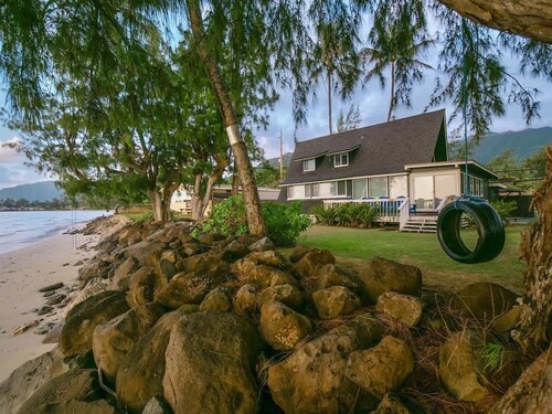Magic North Shore Beach House 30 Day Rental