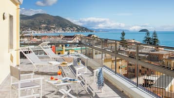 Exclusive Double Room | Terrace/patio