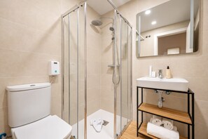 Unclassified image, 3 of 11, button - Sweett | Gothic II - Three Bedroom Apartment, Sleeps 7 (Barcelona)