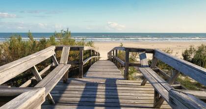 Suuri rantahotelli. Suuri perhejuhliin ja juhliin