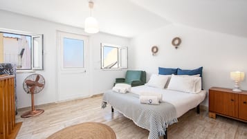 Apartamento, 2 habitaciones | 2 dormitorios, escritorio, espacio para trabajar con un portátil