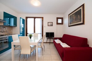 Apartment, 2 Bedrooms (App. 13) | View from room
