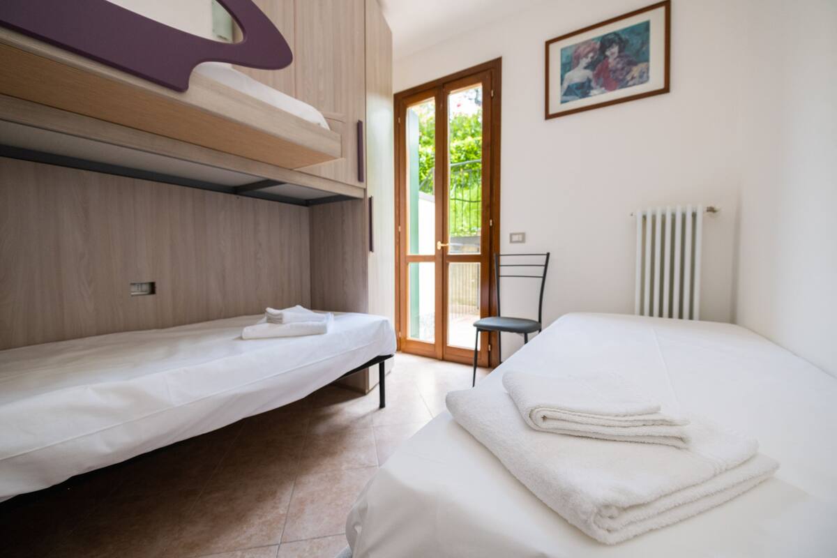 3 bedrooms, individually furnished, bed sheets