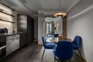 Executive Apartment, 2 Bedrooms, Terrace | Private kitchen | High chair - Be Mate Paseo de Gracia (Barcelona)