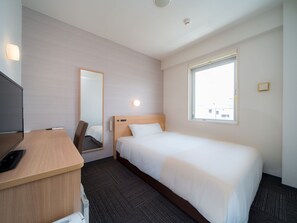 Down duvets, desk, free WiFi, bed sheets