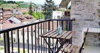 VINHOME -Your WINEderful stay in Alba. Apartment in the center of Alba