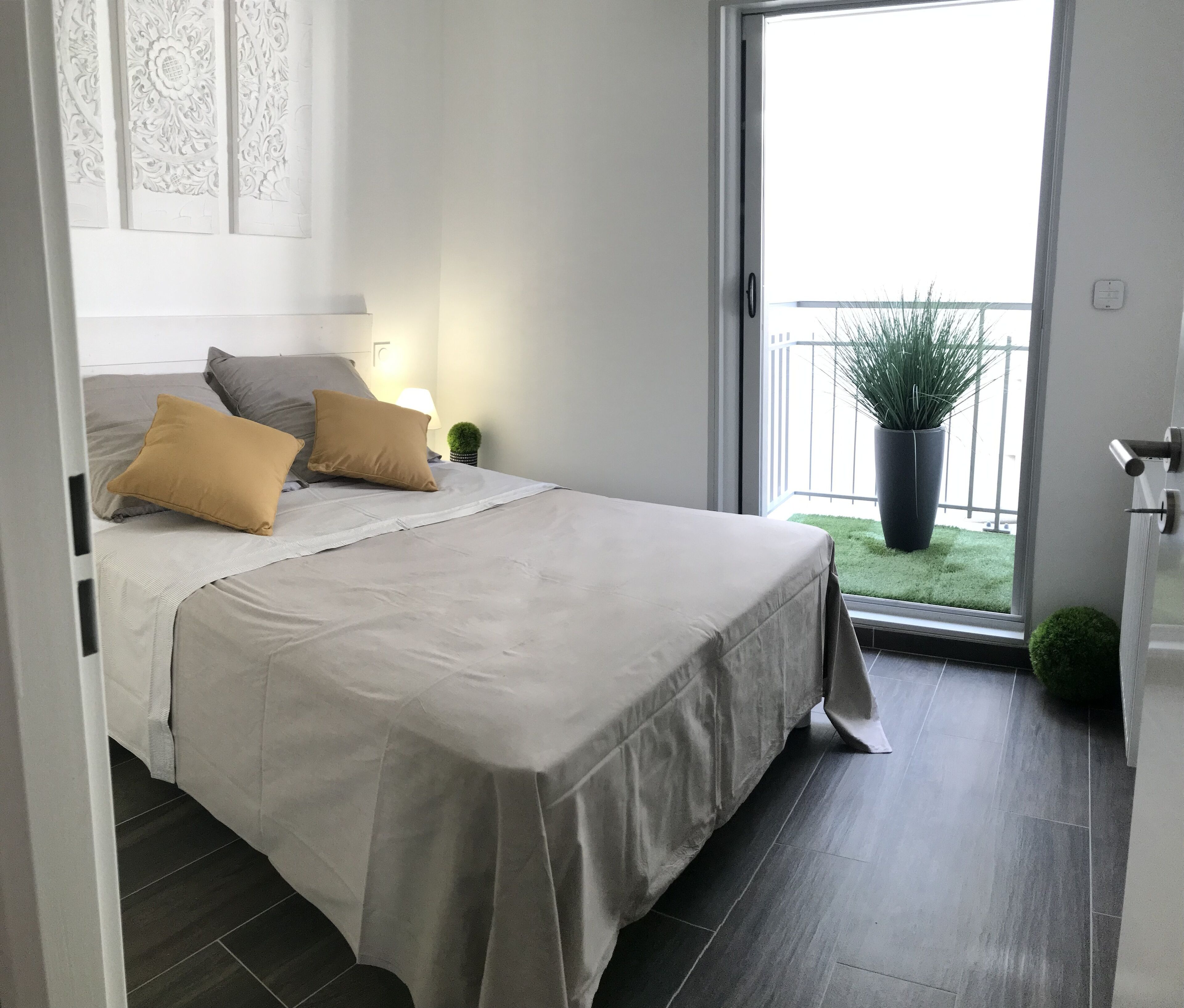 2 bedrooms, iron/ironing board, WiFi