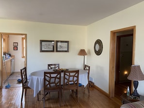 Dining - Prairie Cottages in historic Rapid City (Rapid City)