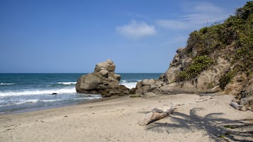Am Strand, Strandtücher, Strandbar