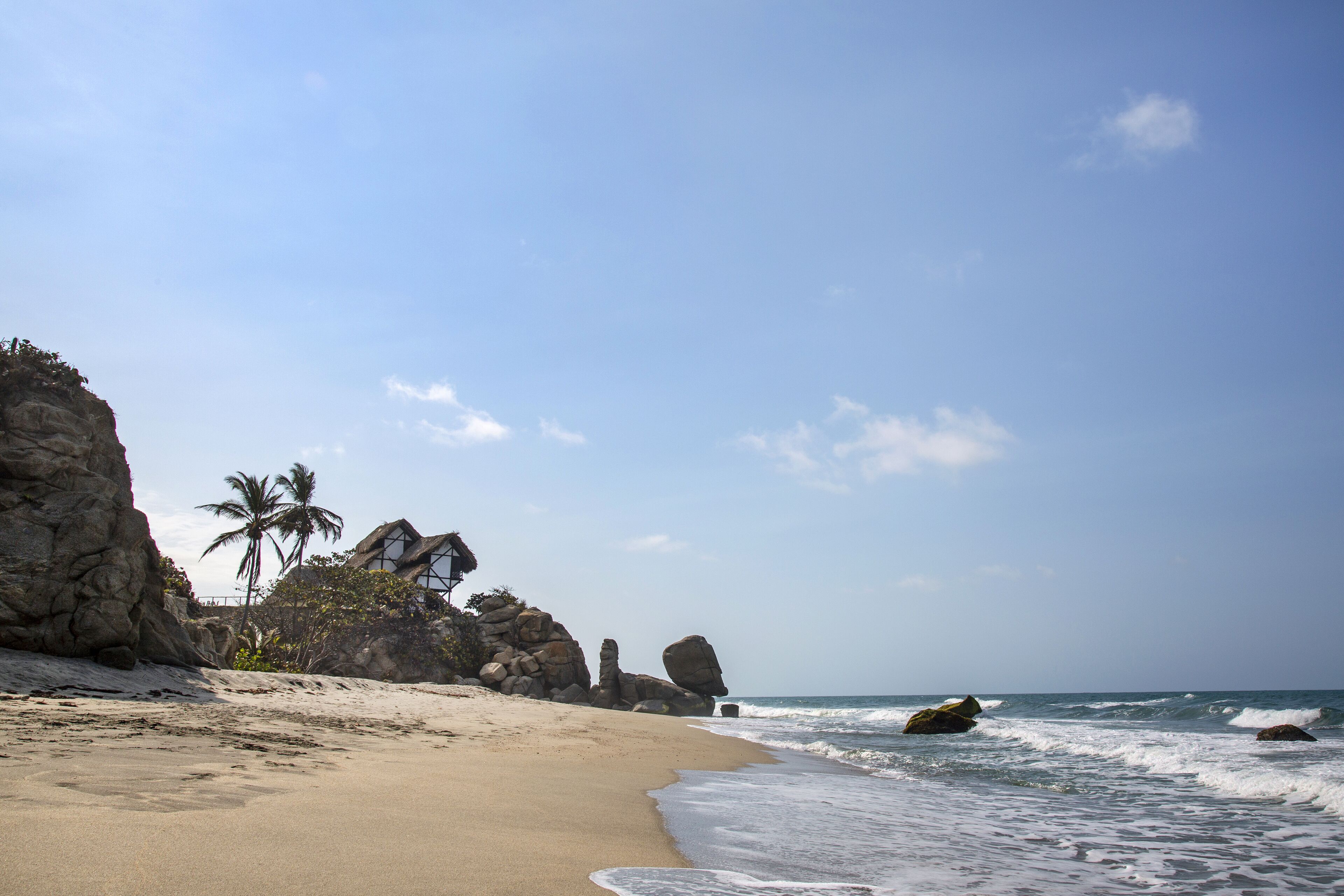 Di pantai, handuk pantai, dan bar pantai