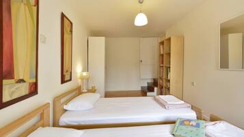 3 habitaciones, wifi gratis y ropa de cama